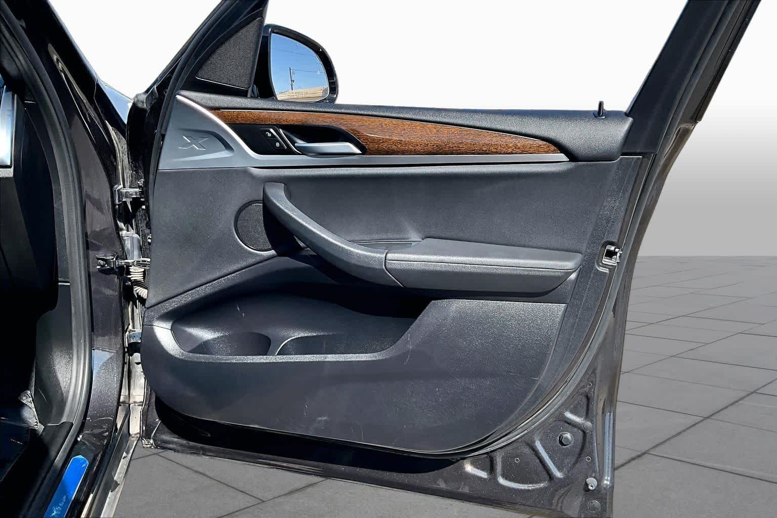 Used 2021 Dark Graphite Metallic BMW sDrive30i image 22