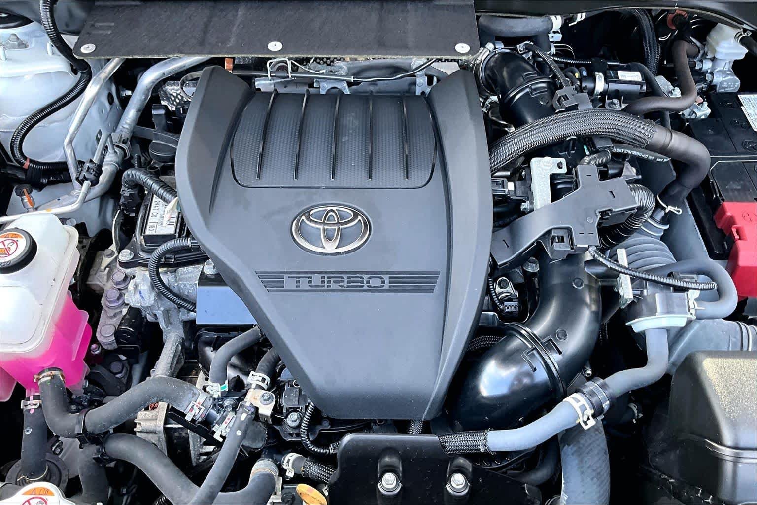 Used 2024 Wind Chill Pearl Toyota XLE image 33
