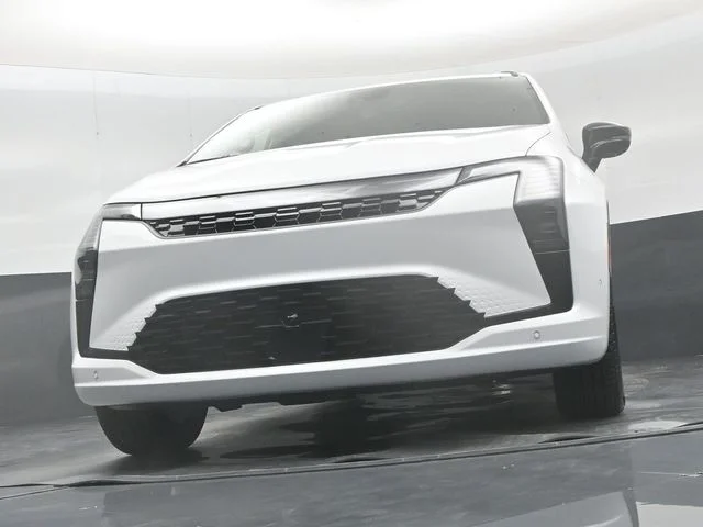 New 2027 Bright White Clear-Coat Exterior Paint Chrysler Limited image 45