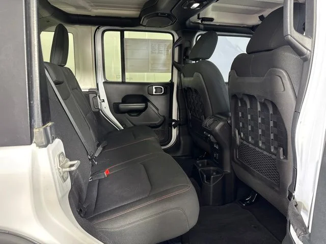 Used 2018 Bright White Clearcoat Jeep Unlimited Rubicon image 5
