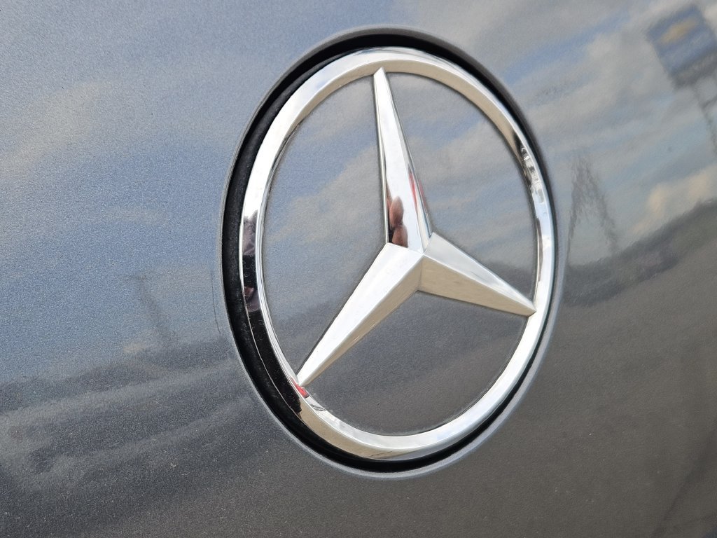 Used 2018 Gray Mercedes-Benz E 400 image 9