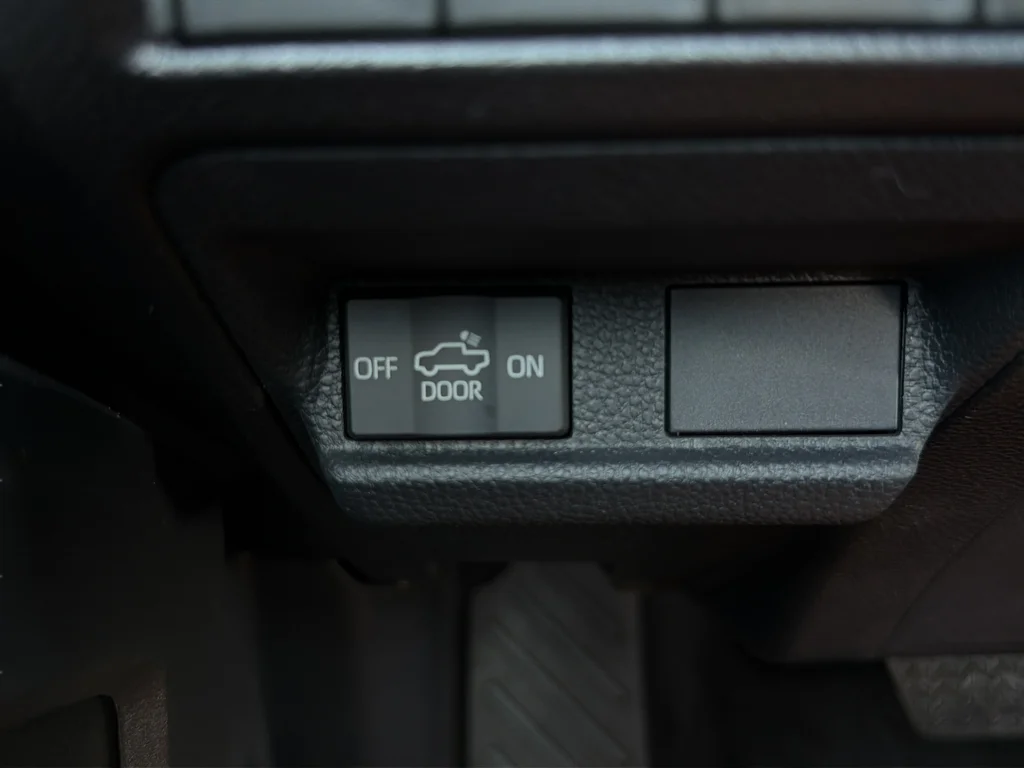 2026 Toyota Tacoma SR5 - Photo 33