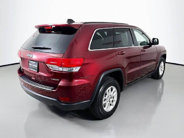 Used 2018 Red Jeep Laredo image 7