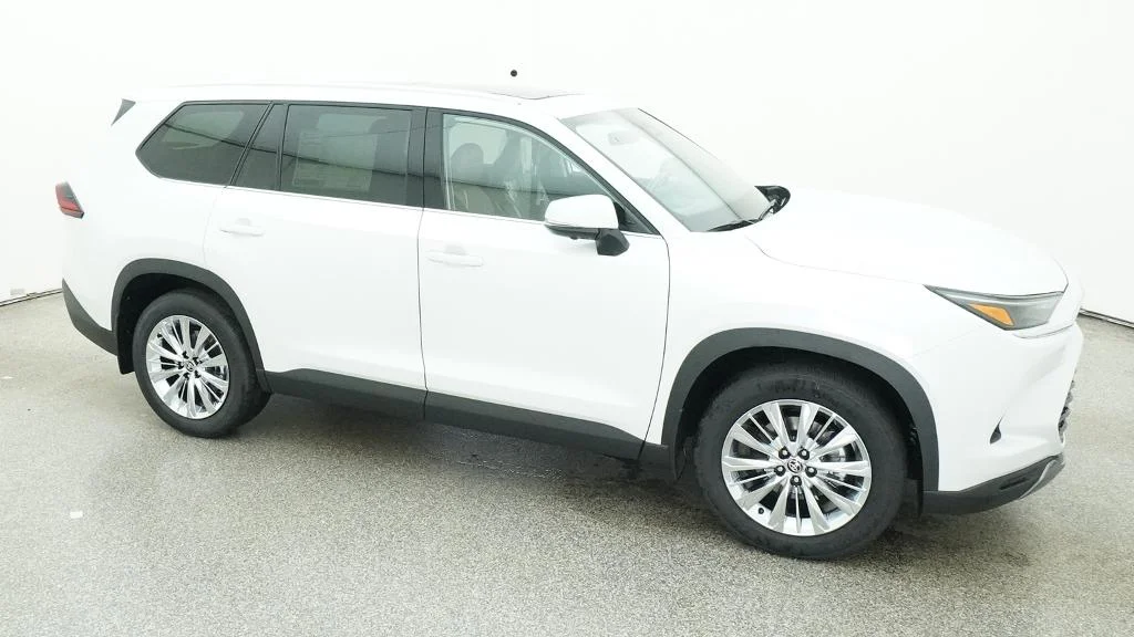 New 2026 Wind Chill Pearl Toyota Platinum image 12