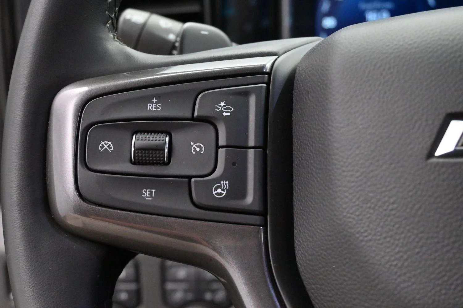 Used 2025 Slate Gray Metallic Chevrolet ZR2 image 18