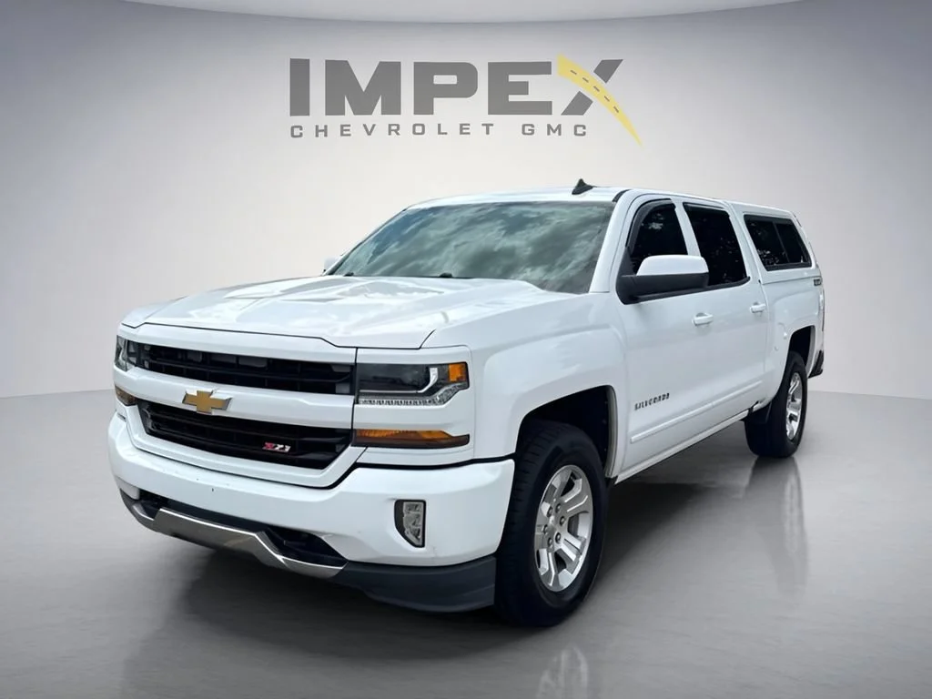 Used 2017 SUMMIT WHITE Chevrolet LT image 1