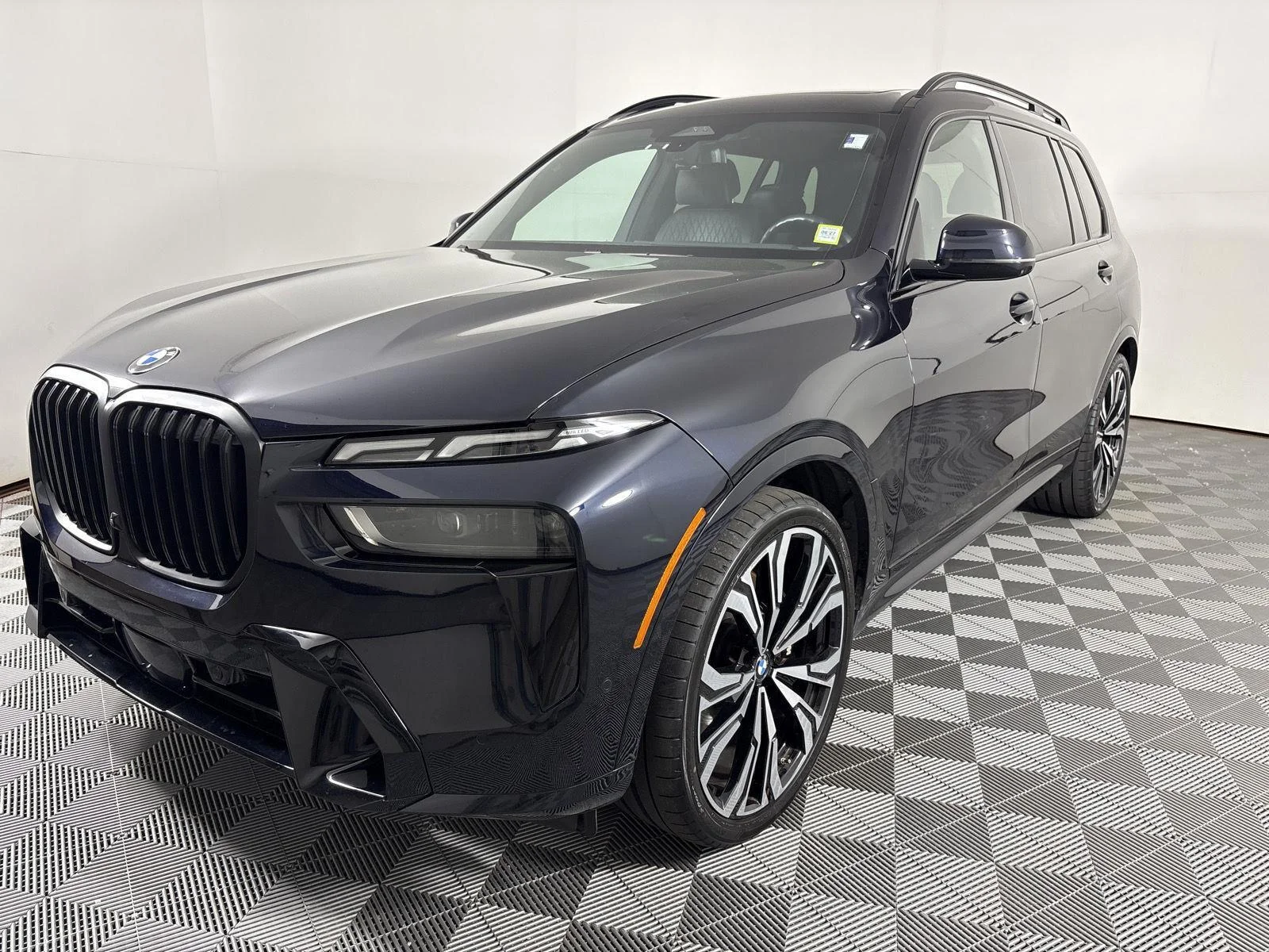 Used 2023 Carbon Black Metallic BMW xDrive40i image 3
