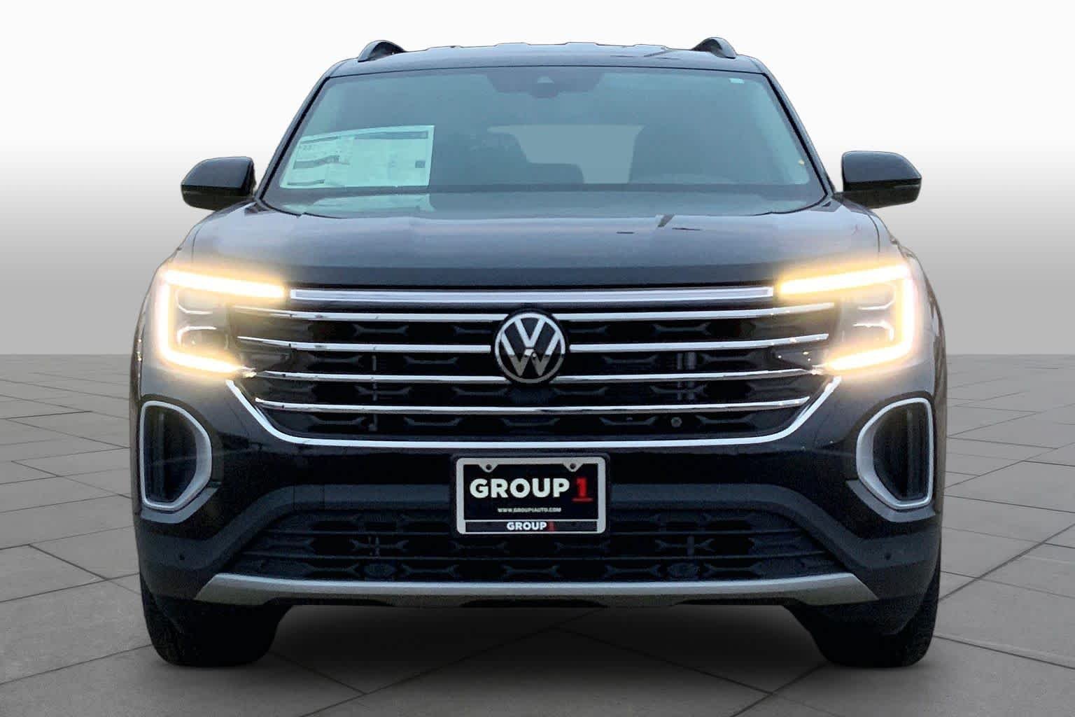 New 2026 Deep Black Pearl Volkswagen 2.0T SE w/Technology image 3