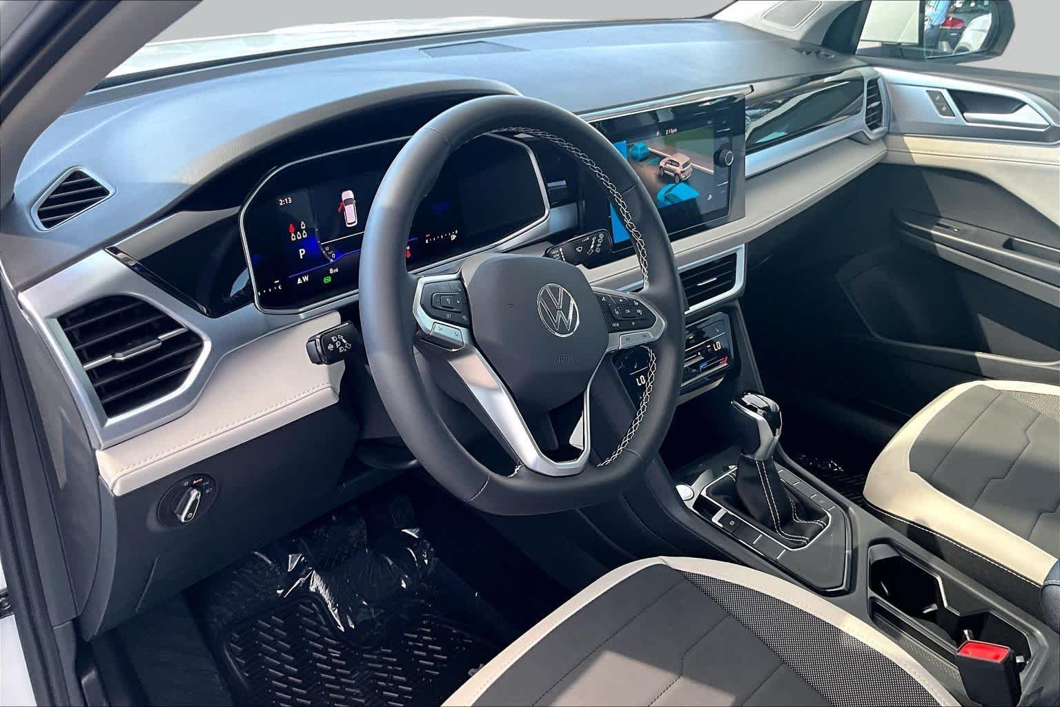 New 2027 Pure White exte Volkswagen SE image 8