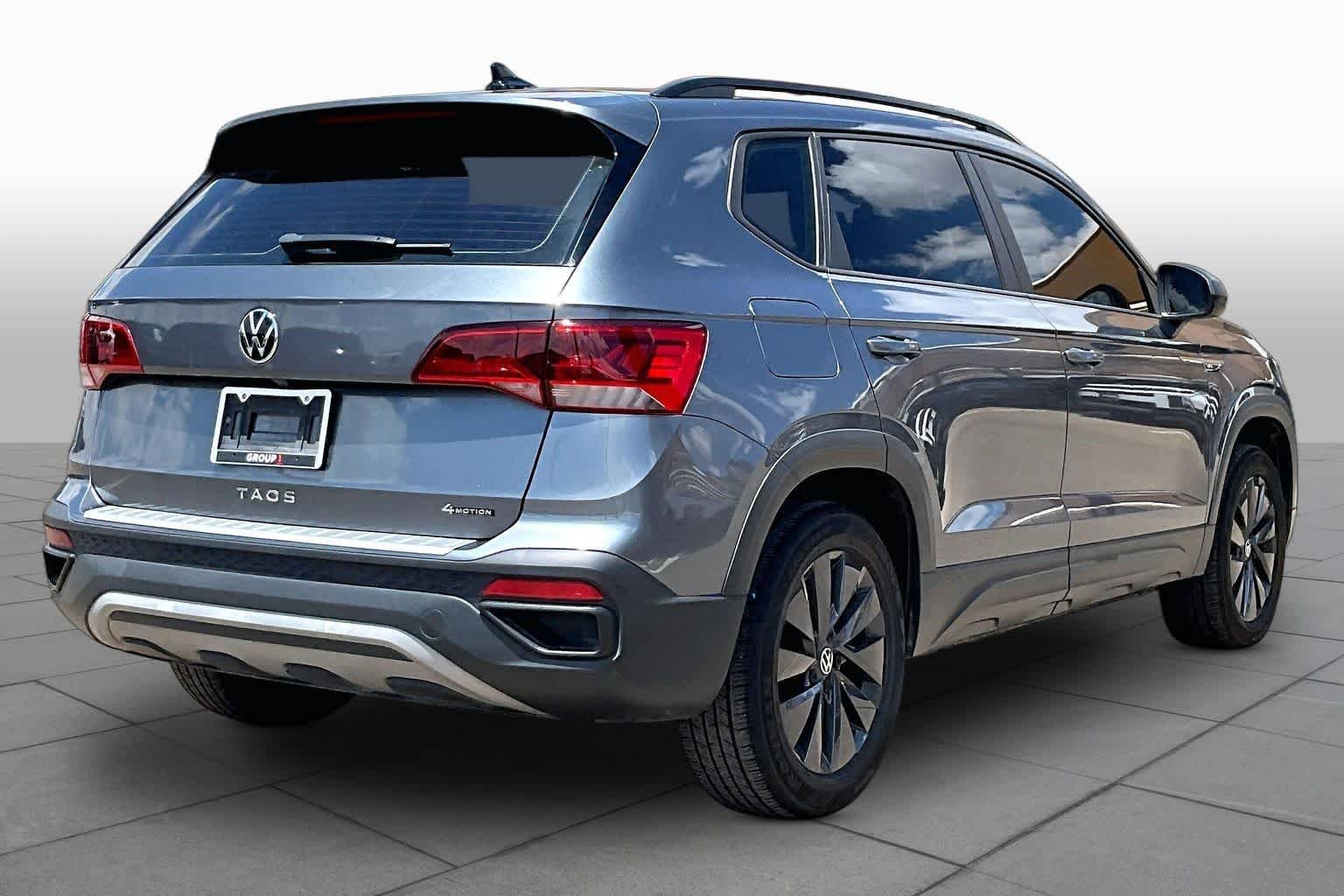 Used 2022 Platinum Gray Metallic Volkswagen S image 13