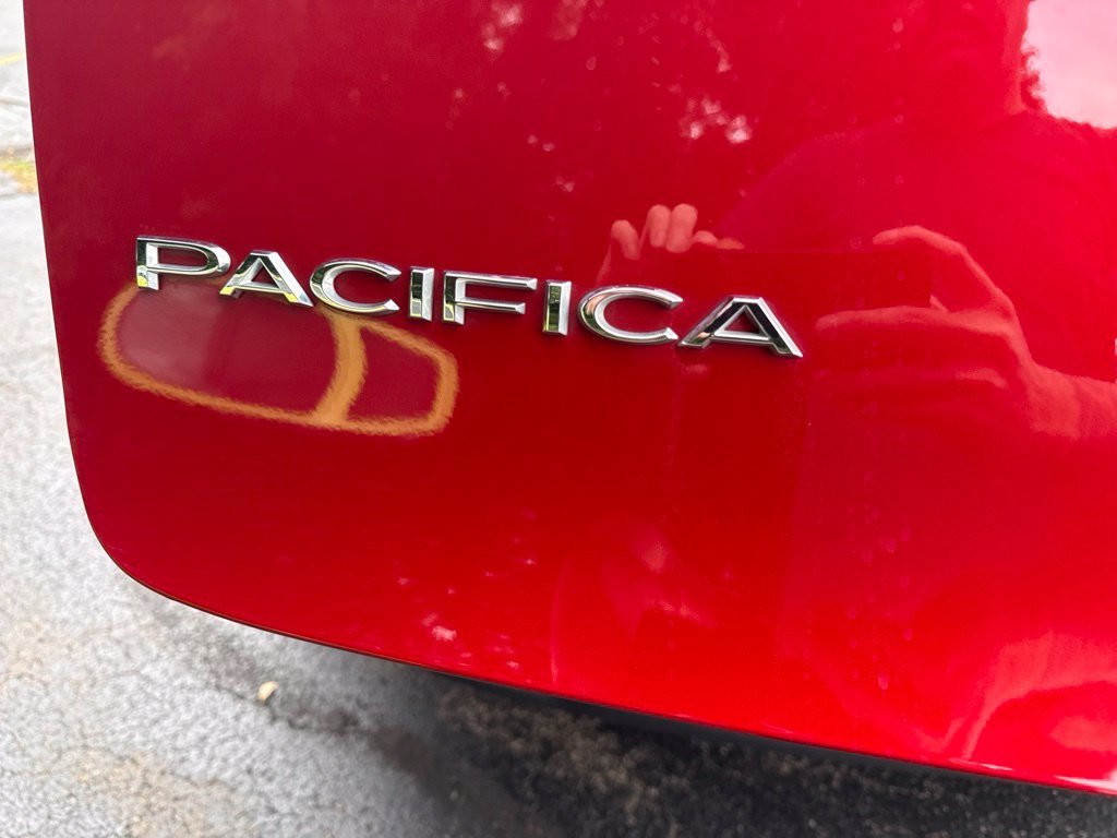 Used 2026 Red Chrysler Select image 17
