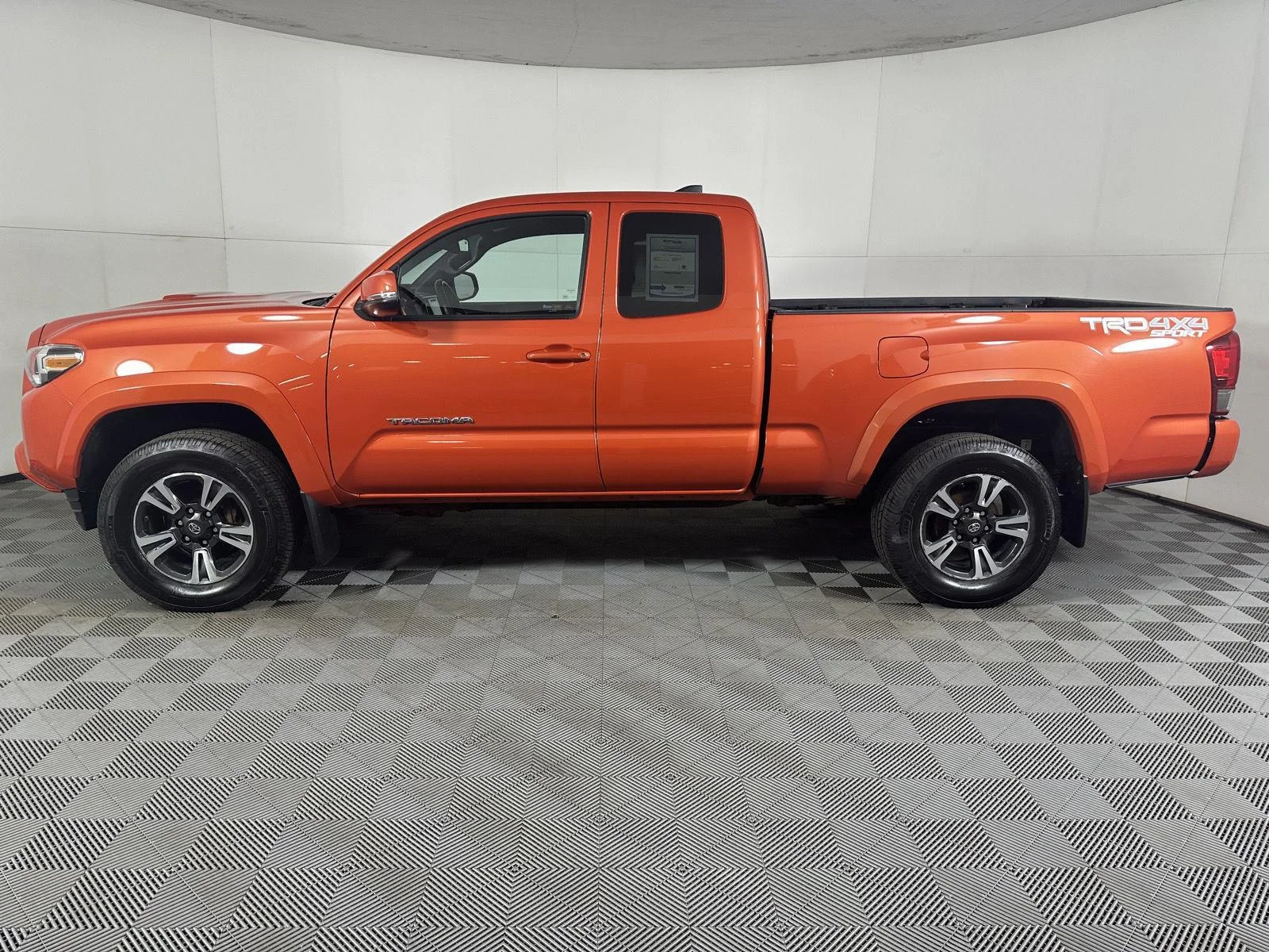 Used 2017 Inferno Toyota  image 12