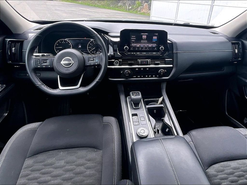 Used 2022 Gun Metallic Nissan SV image 22