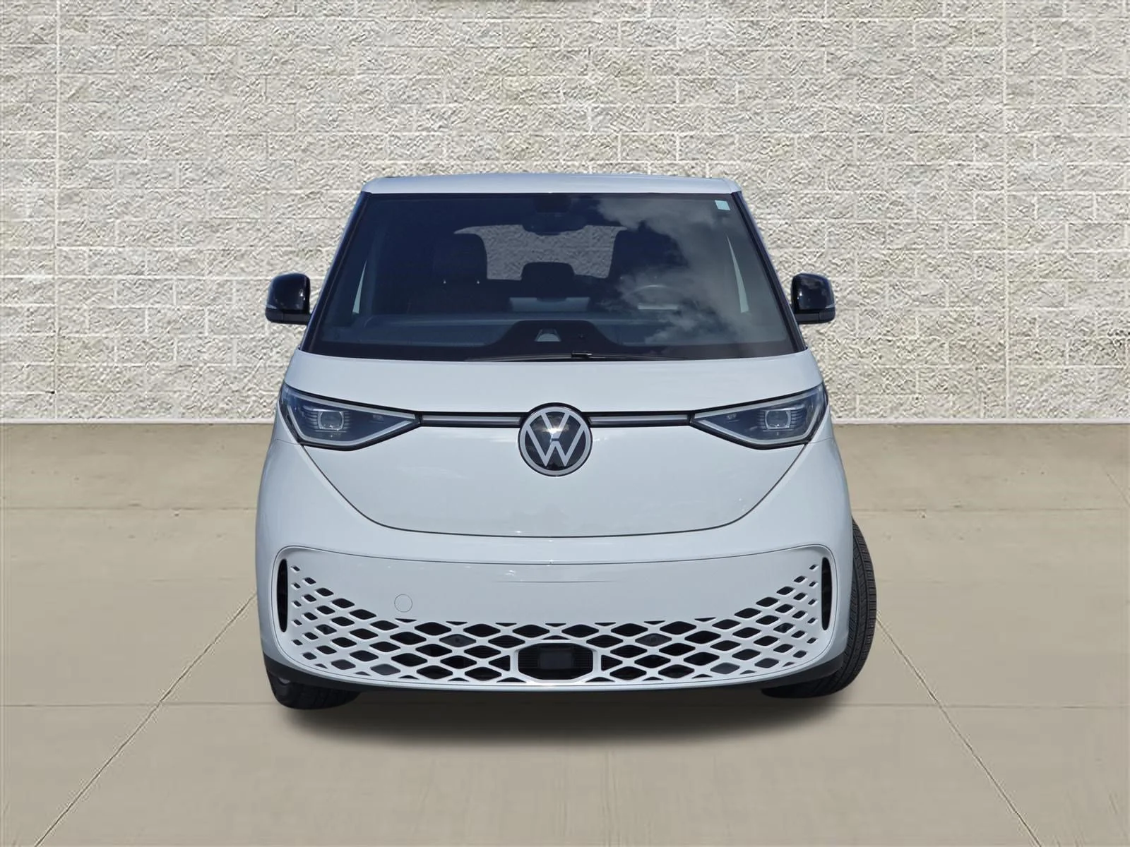 Certified Used 2025 Candy White Volkswagen Pro S image 2