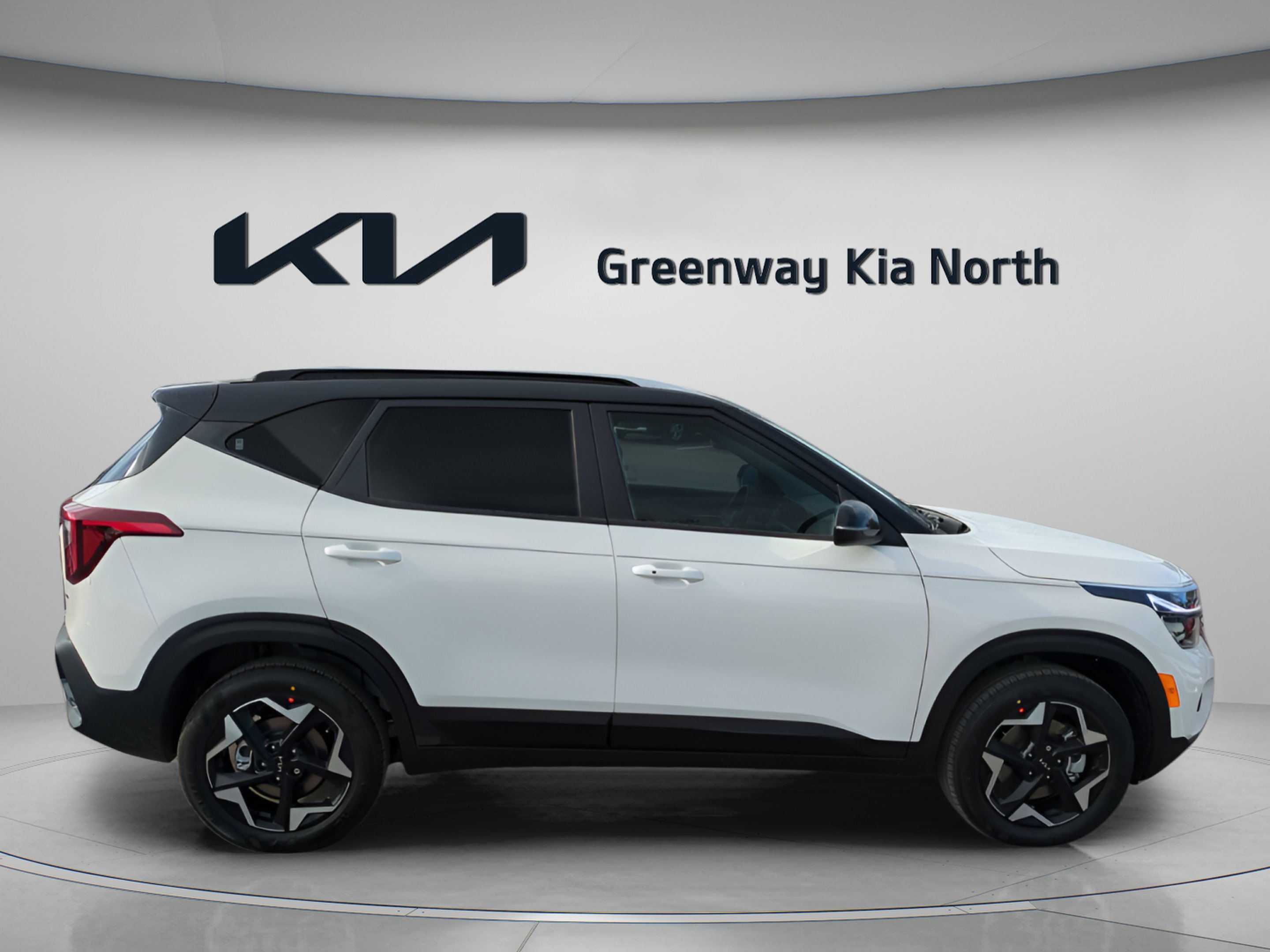 New 2026 Clear White/Black Roof Kia S image 9