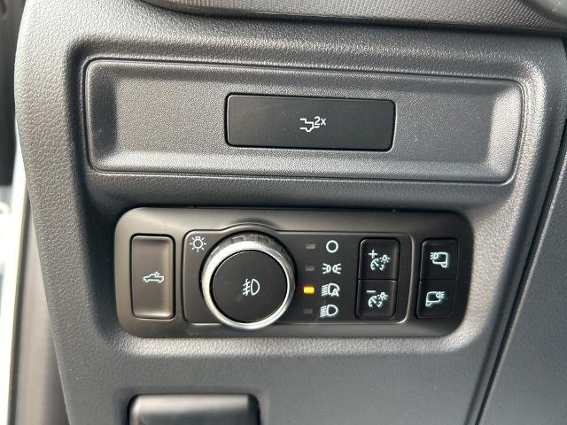 New 2026 Oxford White Ford Lariat image 71