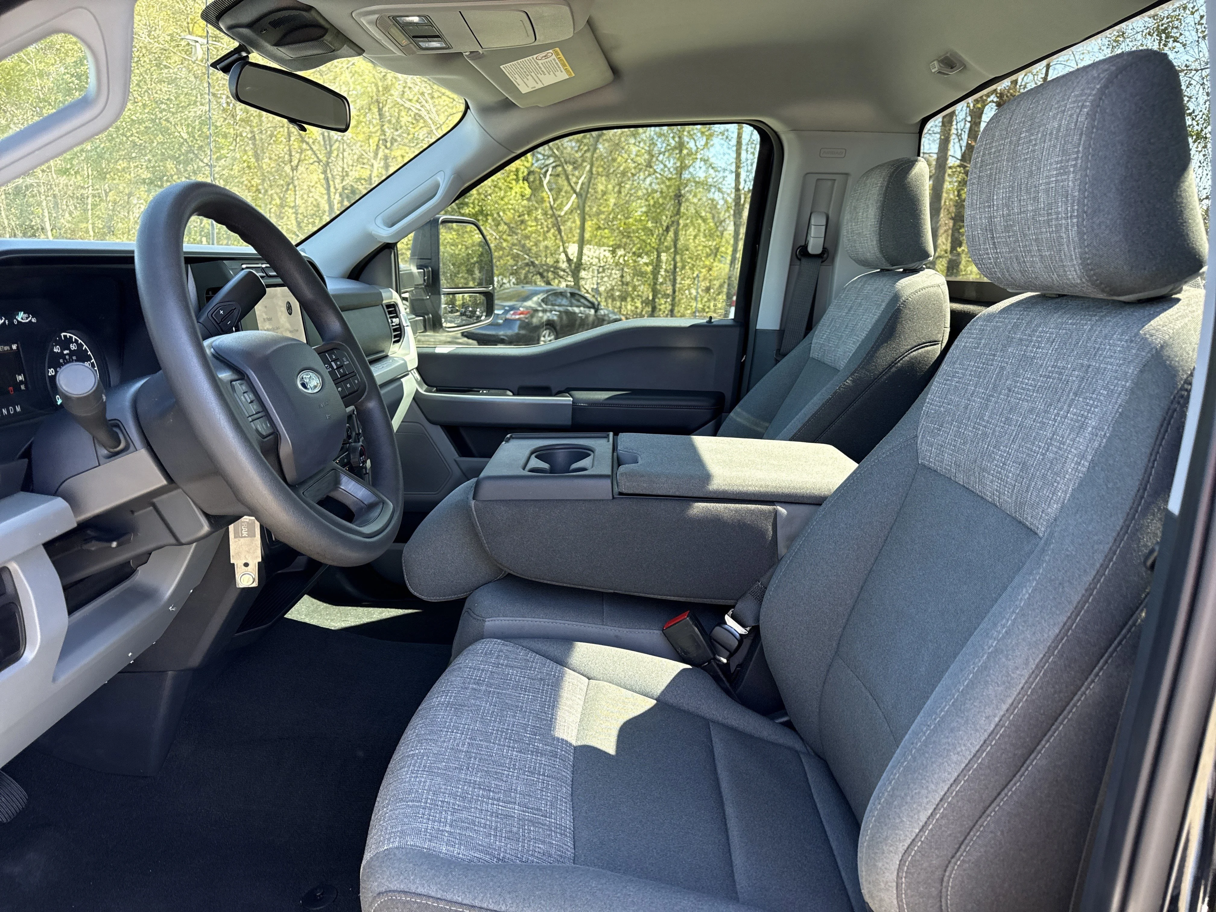 2024 Ford F-350 Super Duty XLT - Photo 13