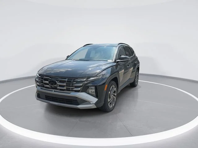 Used 2025 Black Hyundai Limited image 3