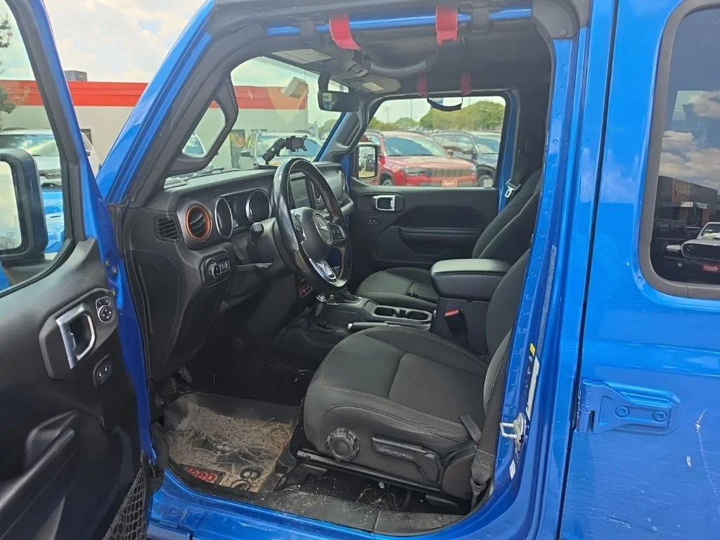 Used 2021 Blue Jeep Mojave image 38