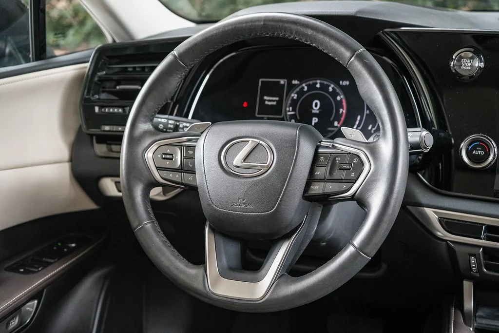 Used 2024 Black Lexus 350 image 14