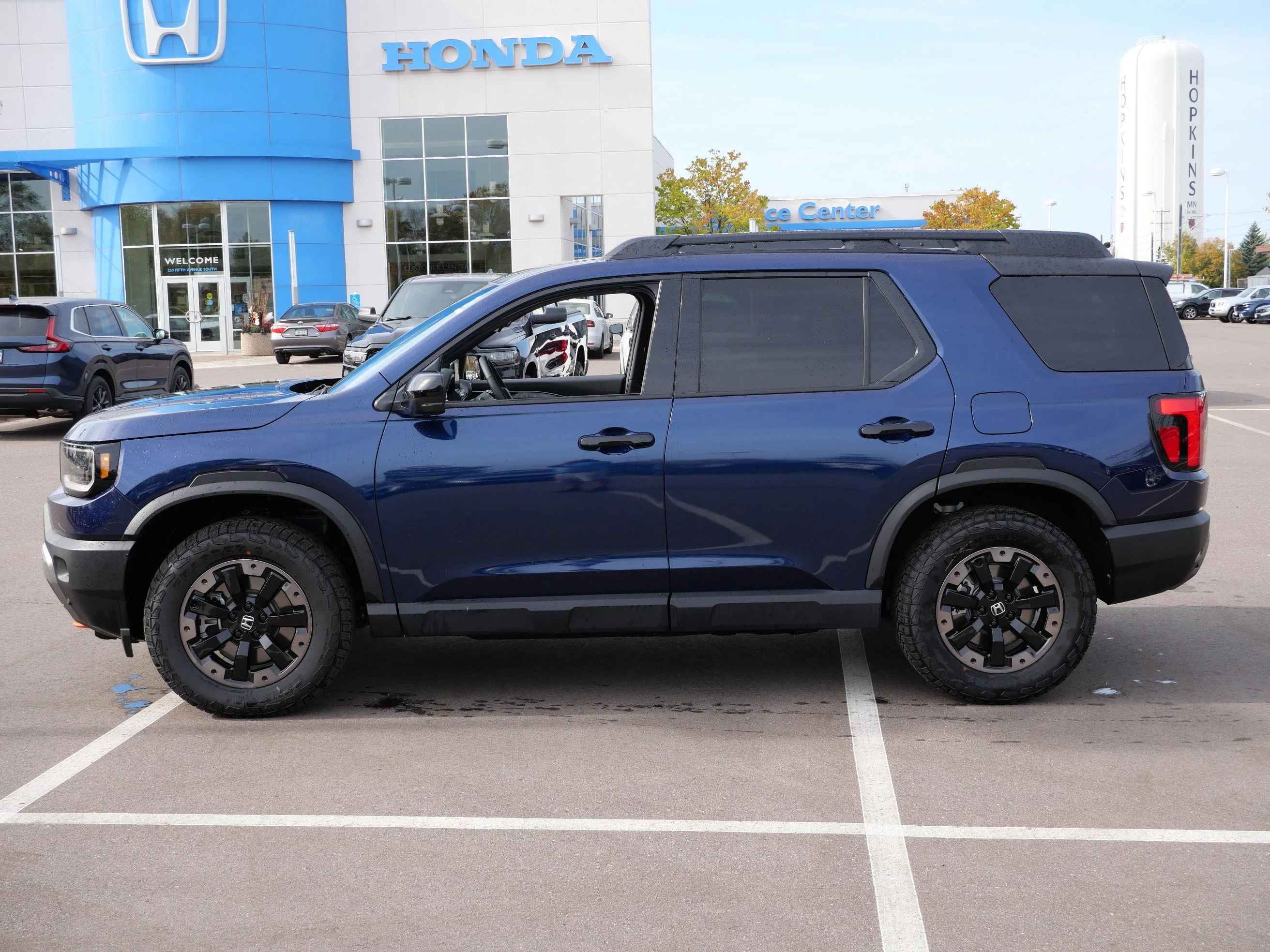 Certified Used 2026 Obsidian Blue Pearl Honda TrailSport Elite image 4