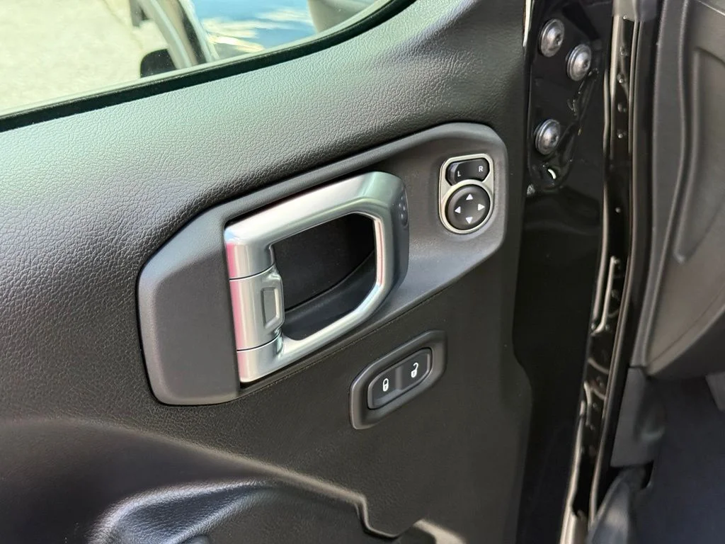 New 2026 Black Clear-Coat Exterior Paint Jeep Sport S image 11