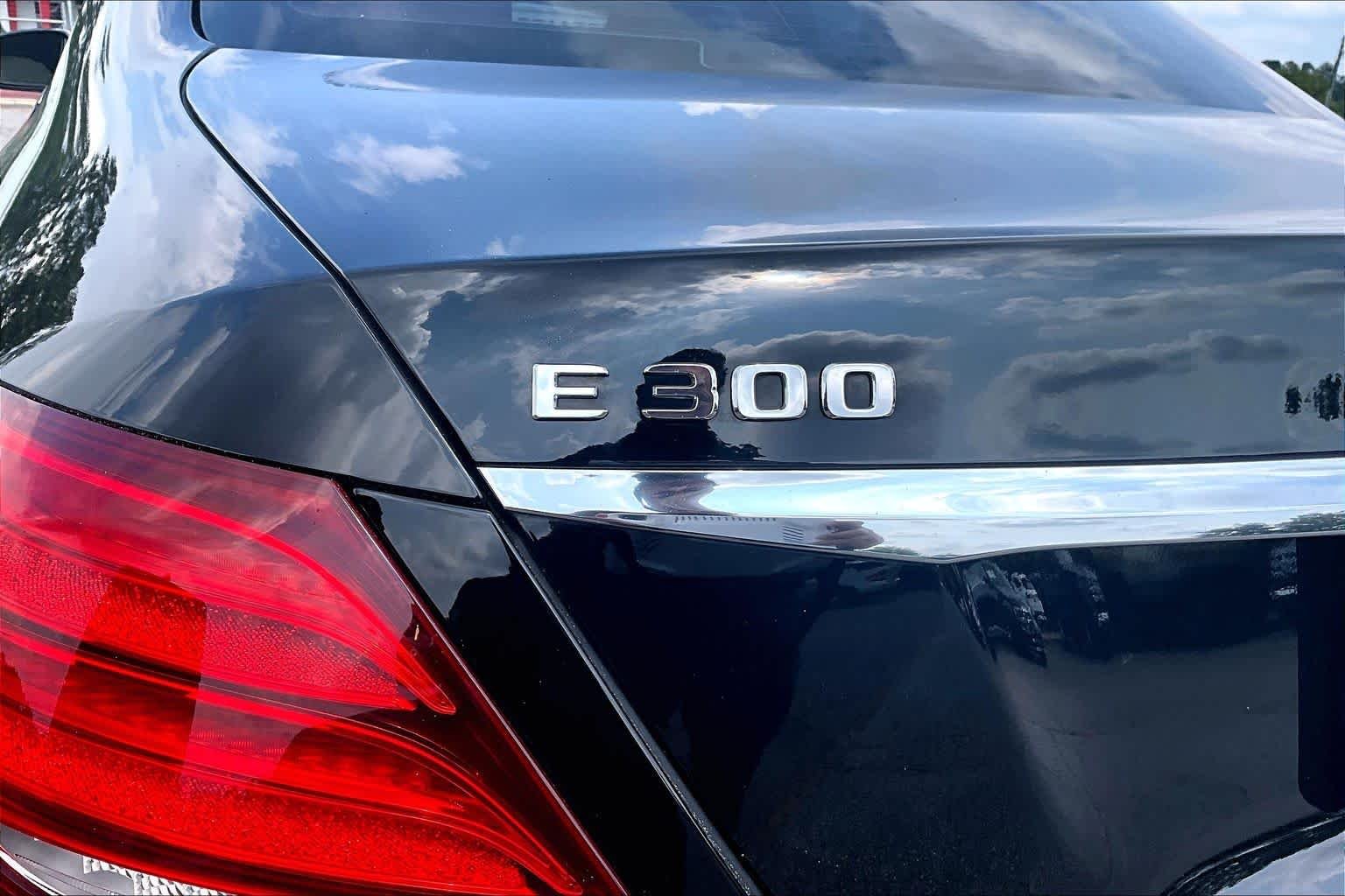 Used 2018 Black Mercedes-Benz E 300 image 10