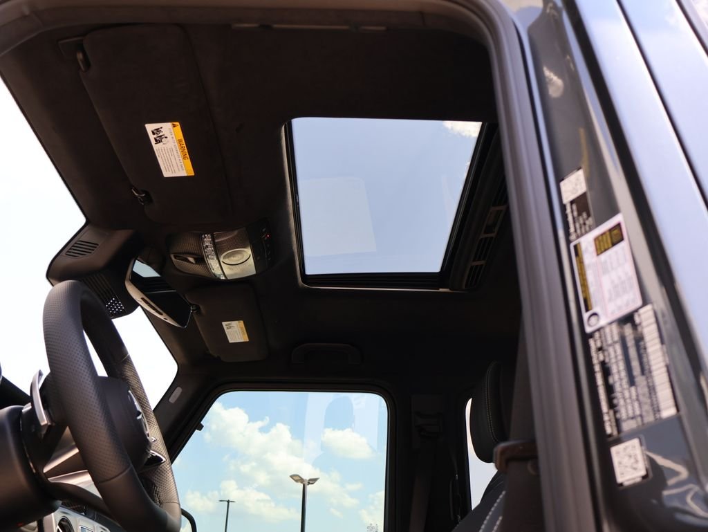 Used 2026 MANUFAKTUR Graphite Met Mercedes-Benz G 550 image 39