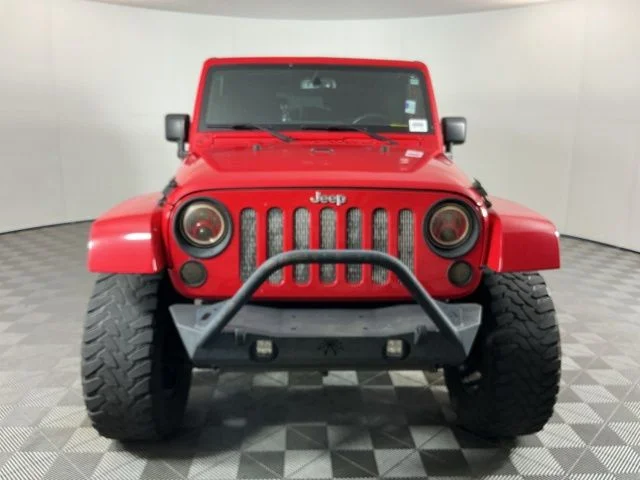 Used 2015 Red Jeep Sahara image 2
