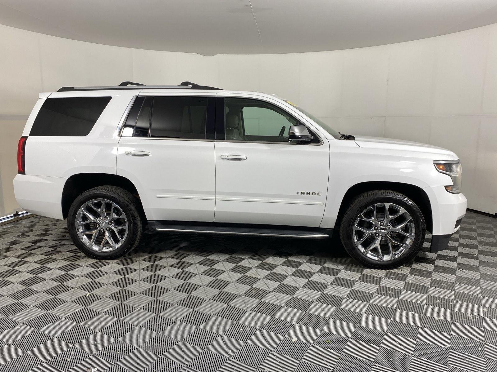 Used 2018 Summit White Chevrolet Premier image 10