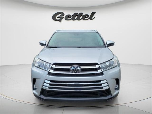 Certified Used 2019 CELESTIAL SILVER METALLIC Toyota  image 2