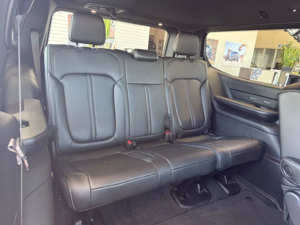New 2026 Velvet Red Pearlcoat (DISC) Jeep Limited Altitude image 12