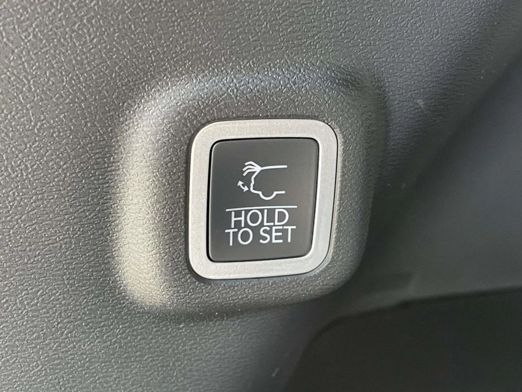 New 2026 Bright White Clearcoat Jeep Limited image 39