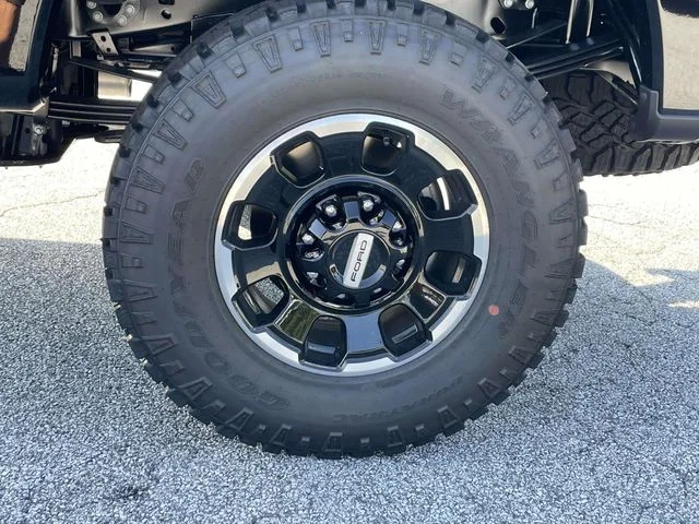 New 2026 Agate Black Metallic Ford F-250® Lariat® image 7