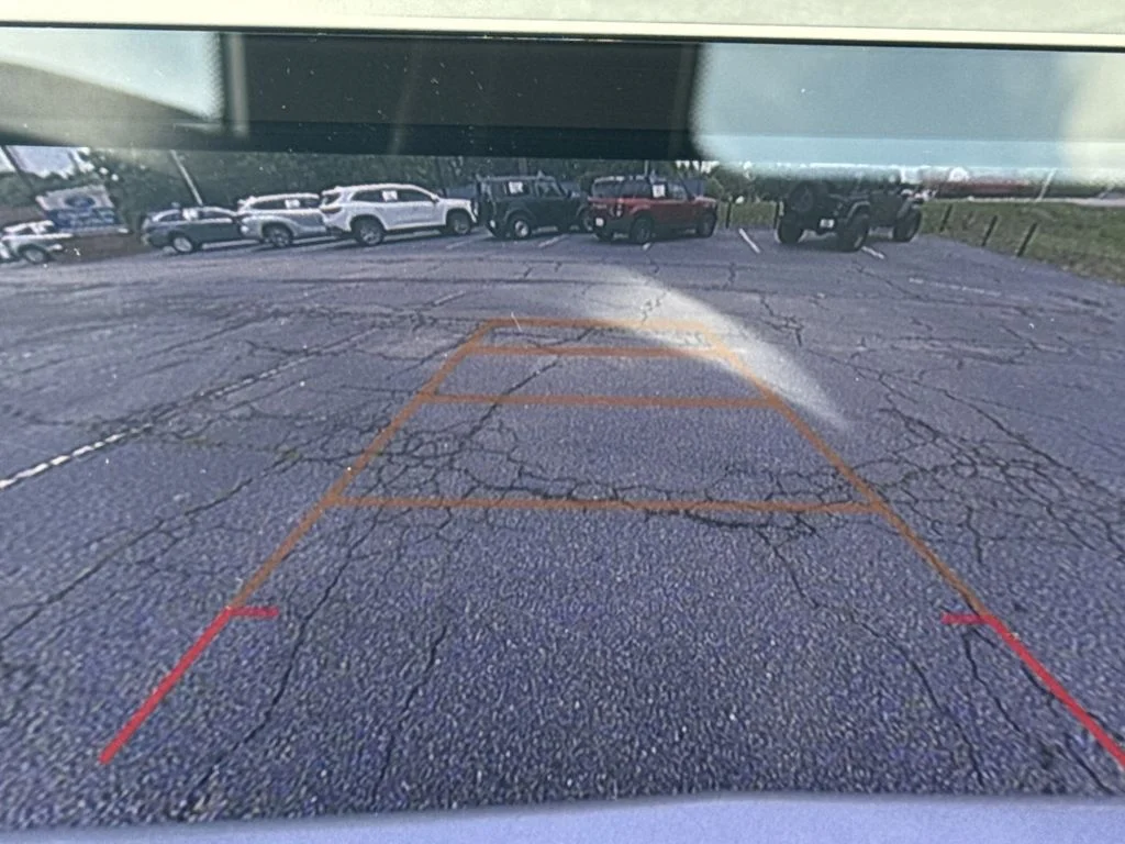 Used 2020 Silver Chevrolet LT image 29