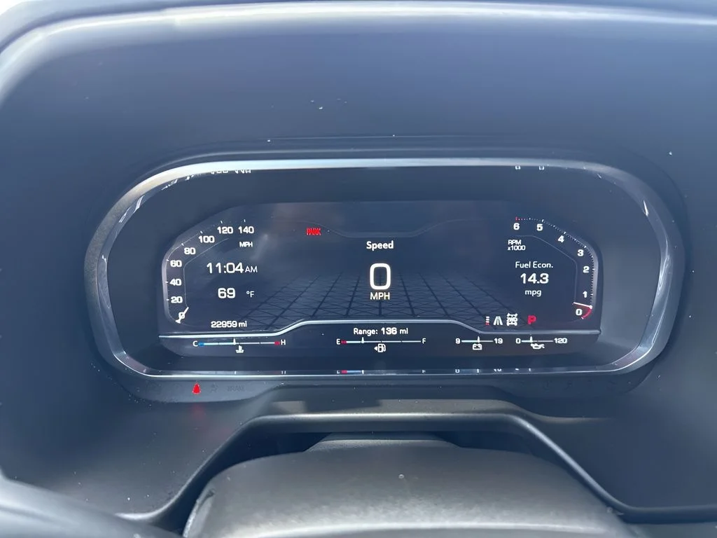 Used 2023 White GMC AT4 image 27