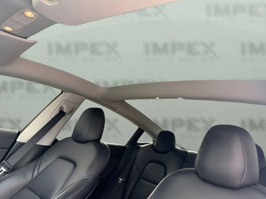 Used 2023  Tesla  image 12
