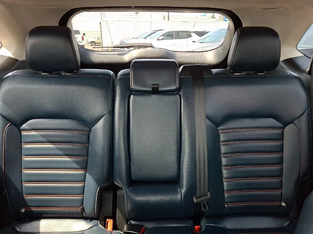 Used 2022 Black Ford SEL image 20