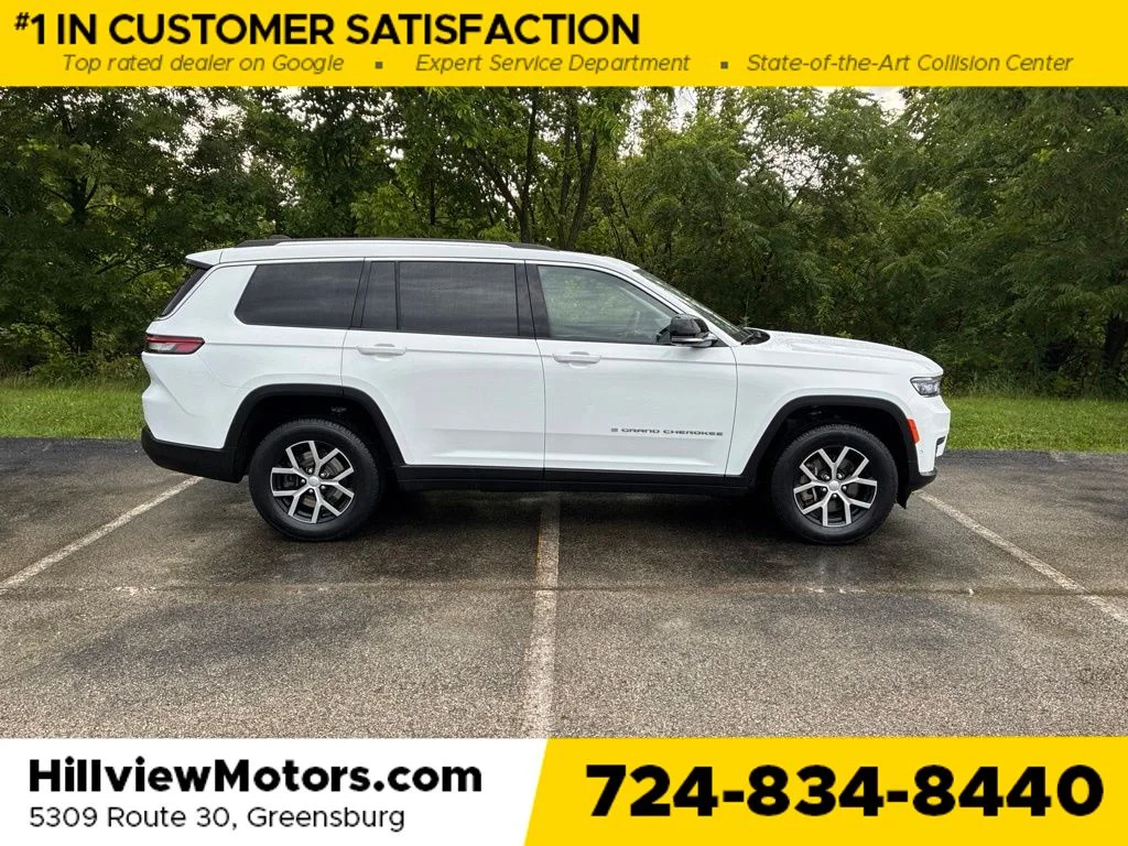 Used 2023 Bright White Clearcoat Jeep Limited image 8