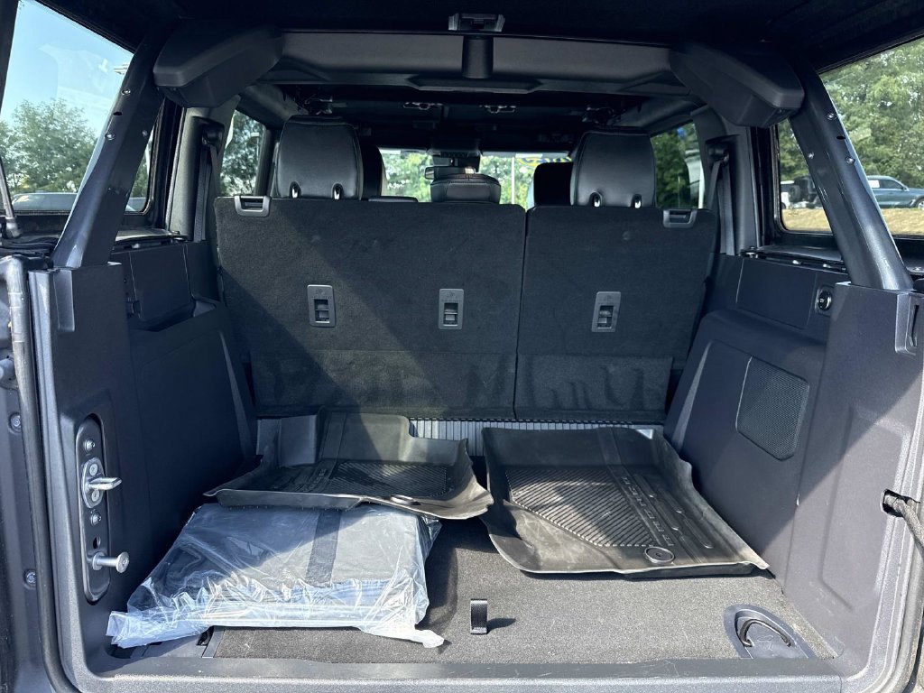 Used 2023 Gray Ford Wildtrak image 14