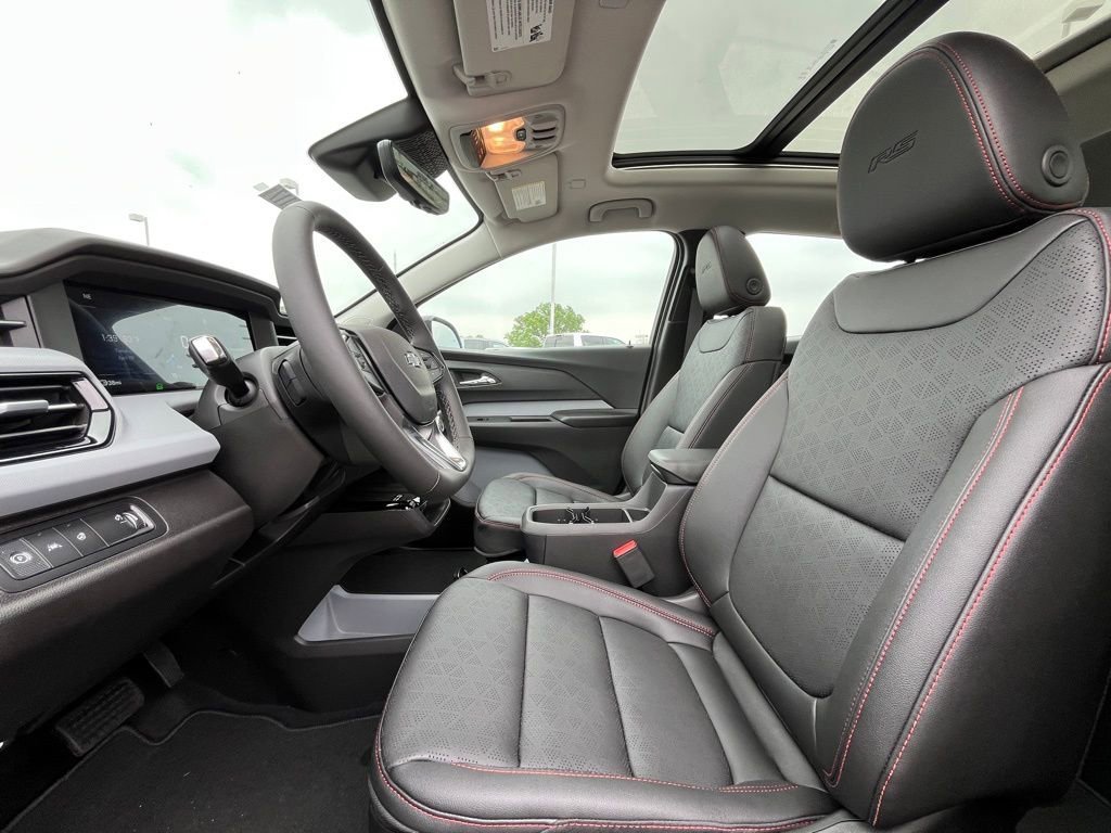 2027 Chevrolet Bolt RS - Photo 17