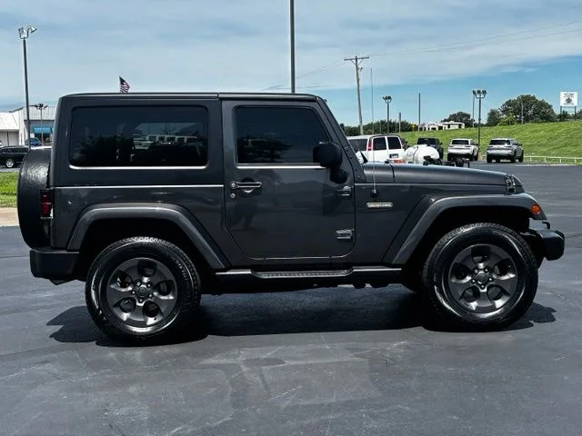 Used 2017 Gray Jeep Freedom Edition image 7