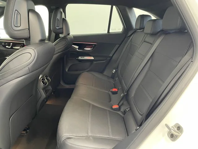 New 2026 Polar White Mercedes-Benz GLC 300 image 21