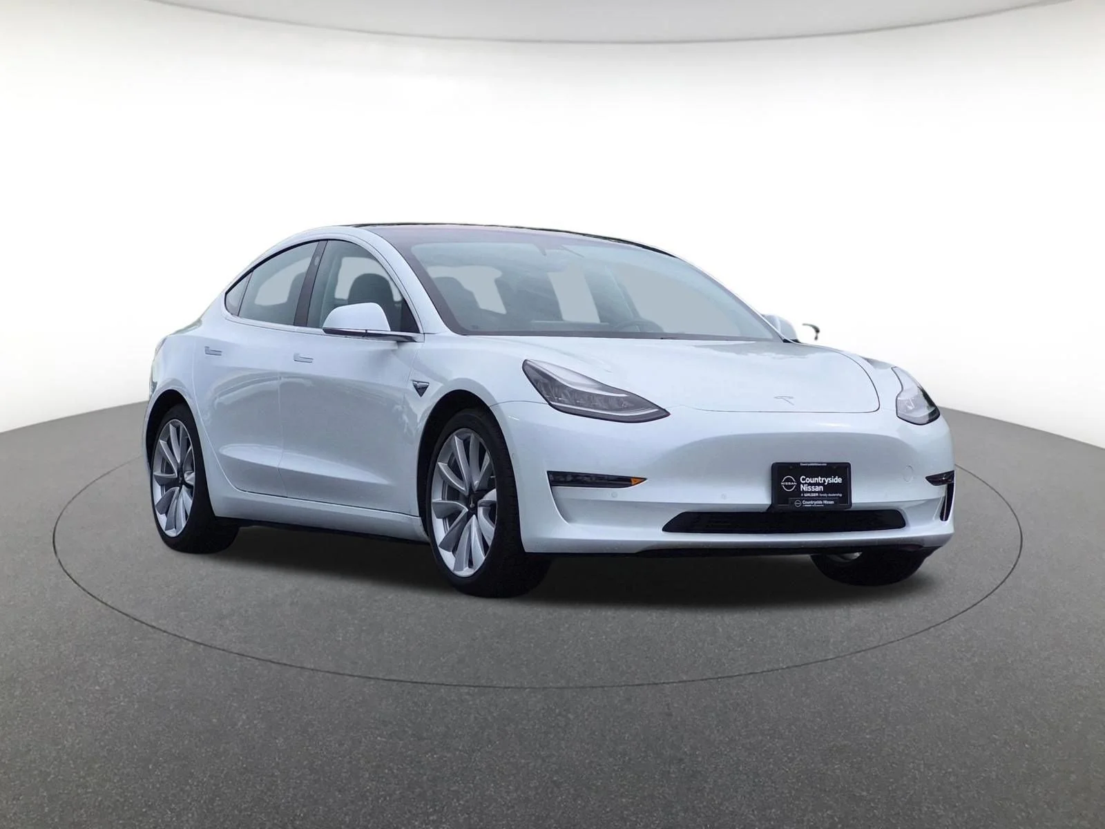 Used 2018 White Tesla Mid Range Battery image 3