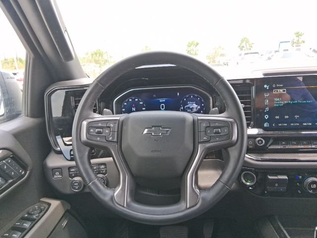 Used 2025 Gray Chevrolet ZR2 image 9