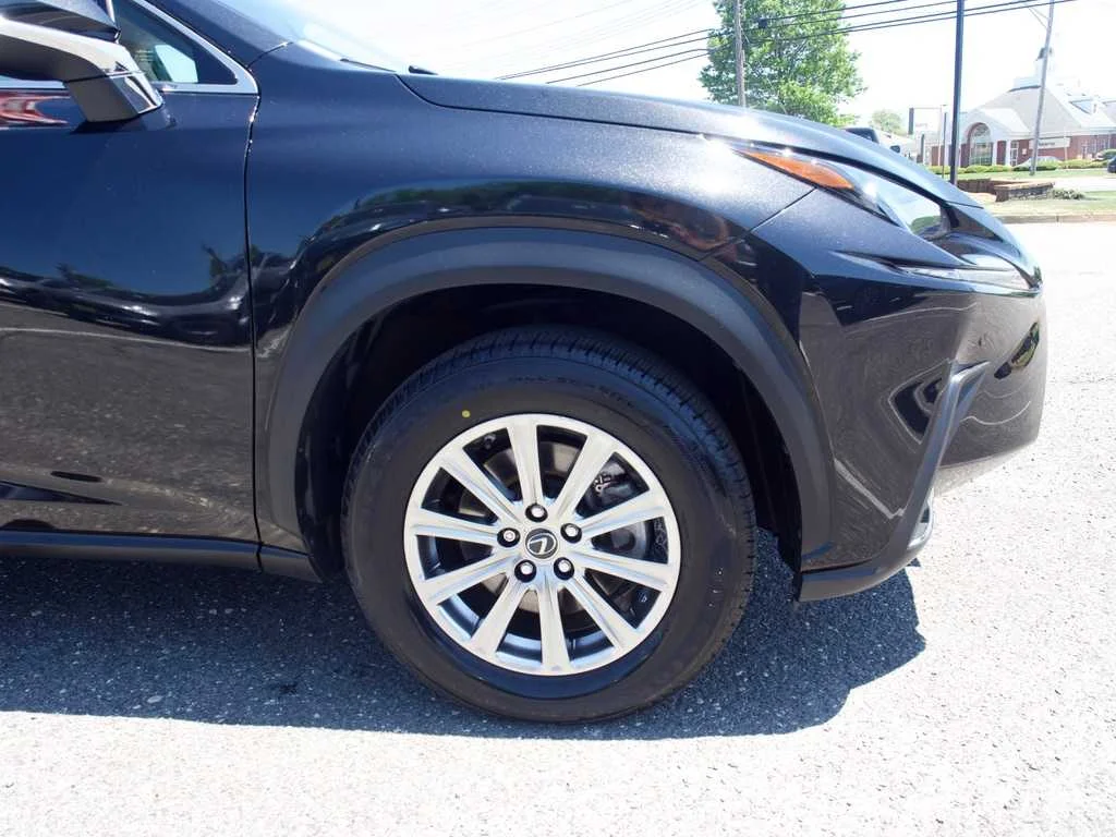 2021 Lexus NX 300 - Photo 11