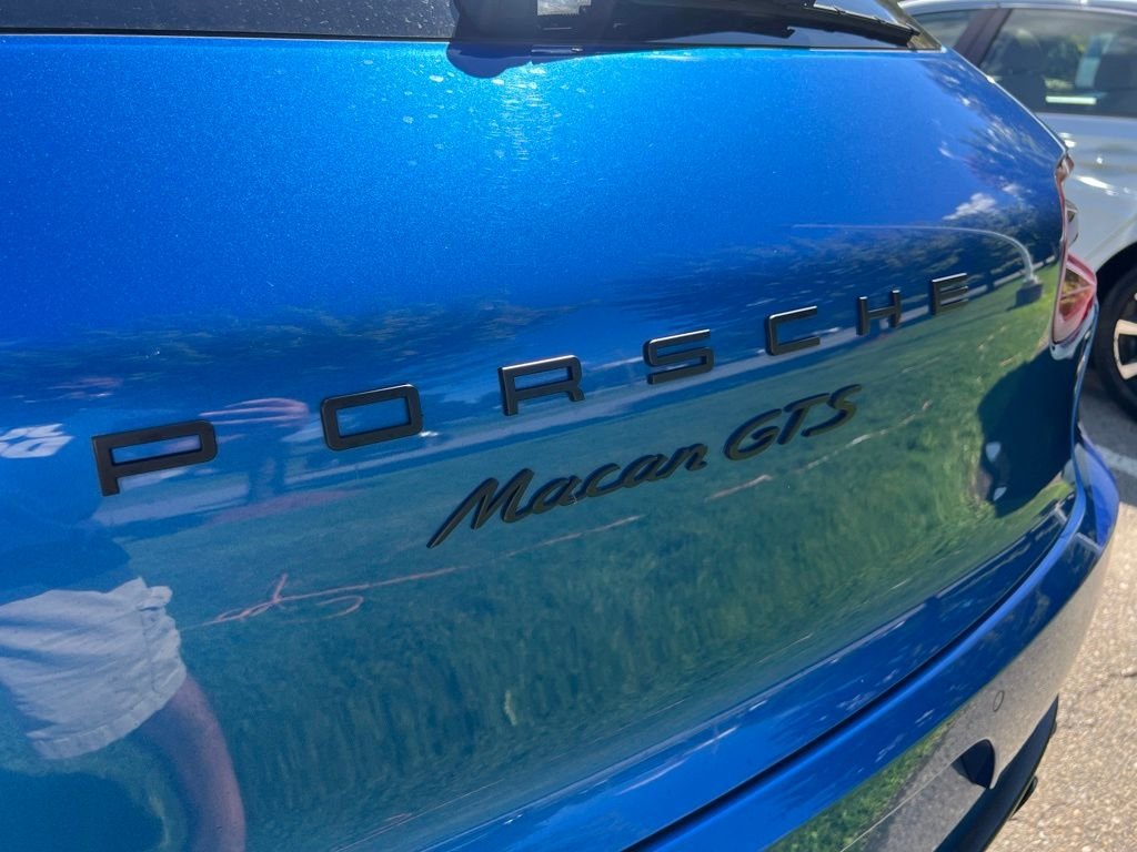 Used 2017  Porsche GTS image 4