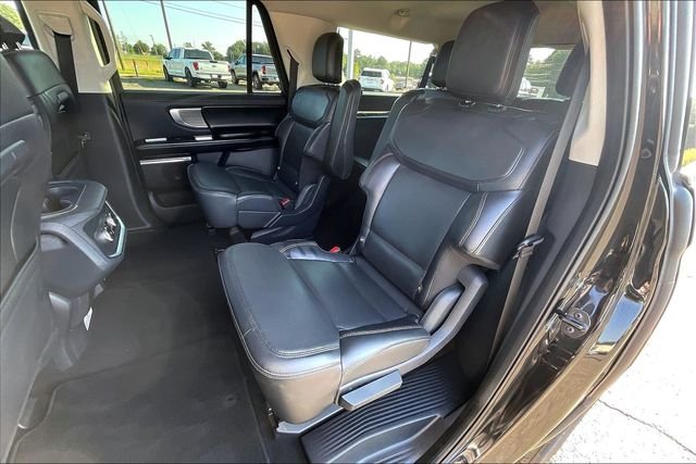 Used 2025 Agate Black Metallic Ford Platinum image 26