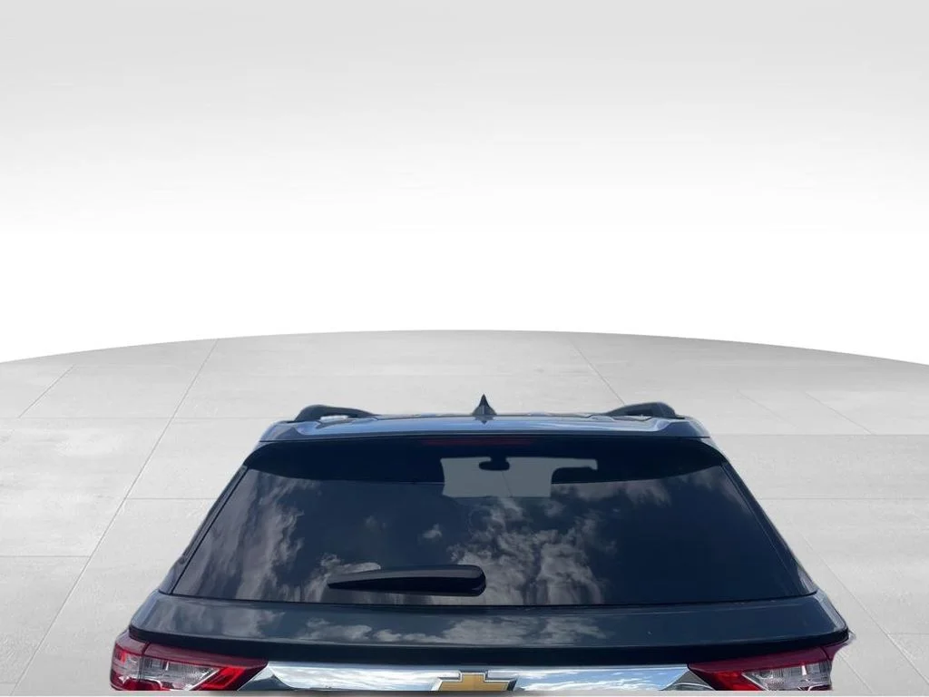 Used 2021 Gray Chevrolet LT image 4