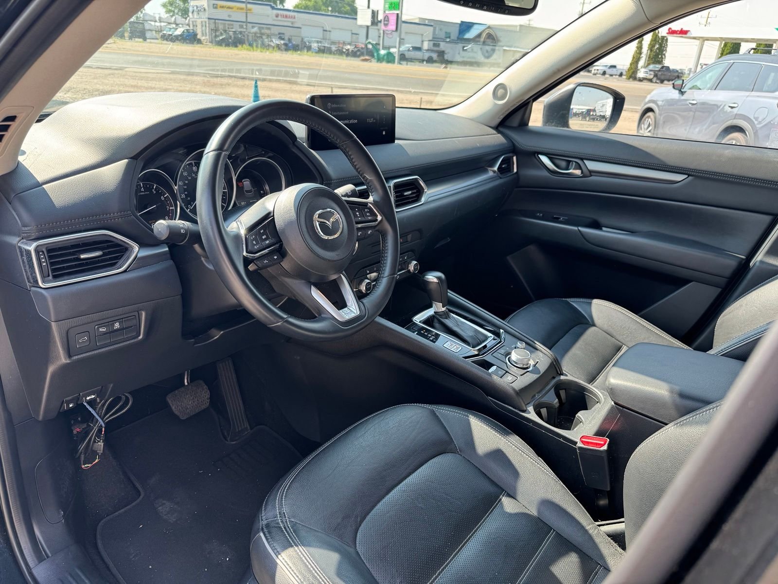 View vehicle photo 6